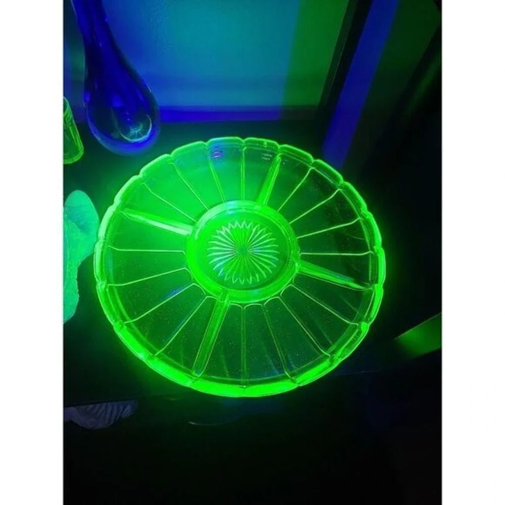 Hazel Atlas Ribbon Green Uranium Depression Glass Divided Relish Dish Tray 10